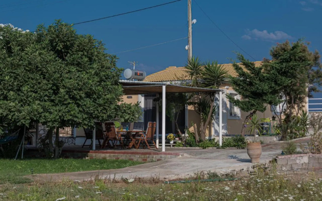 Rontos House, seaside