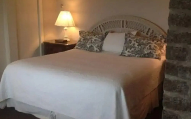 The Quarterdeck Inn by the Sea