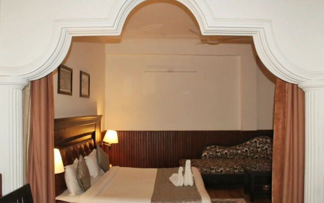 Hotel Ishan A Riverside Retreat