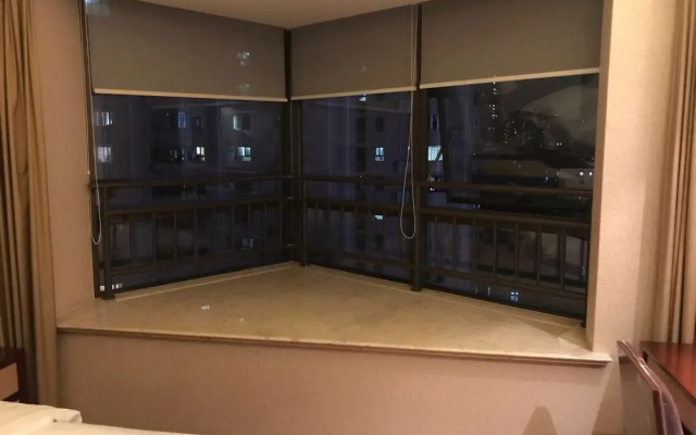 Jing'an Ziyuan Apartment