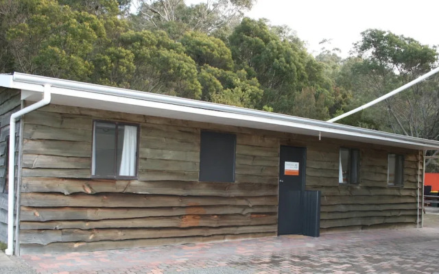Seaview Holiday Park and  Hostel