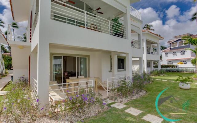 Close To The Beach! Pink Apartment,2Br,2Bt