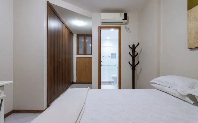 2min da Praia de Copacabana - A303