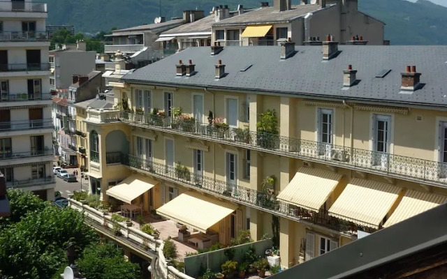 Authentic by Balladins, Le Carré d'Aix