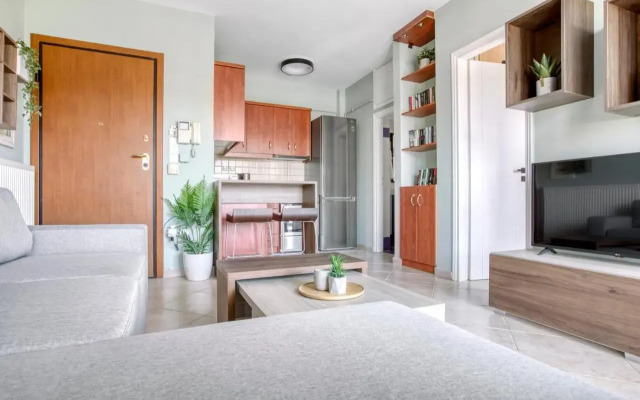 Sunny & cosy 2nd floor apt with a balcony