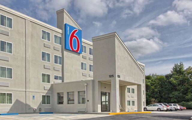 Motel 6 York North