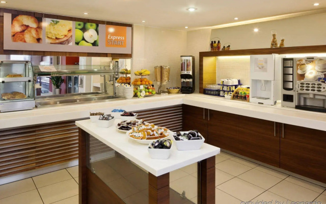Holiday Inn Express Stevenage by IHG
