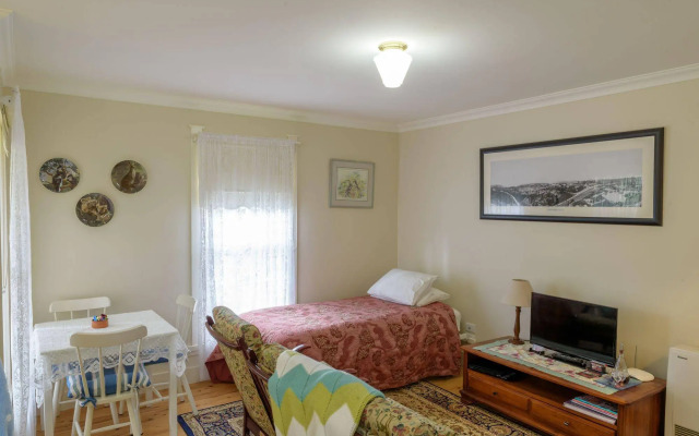 Shelton-Lea B&B