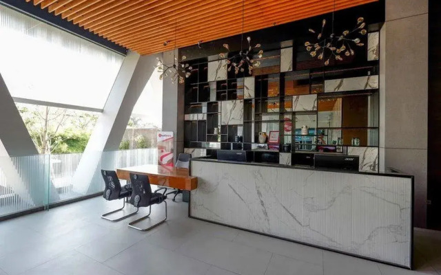 RedDoorz Apartment near Exit Toll Colomadu