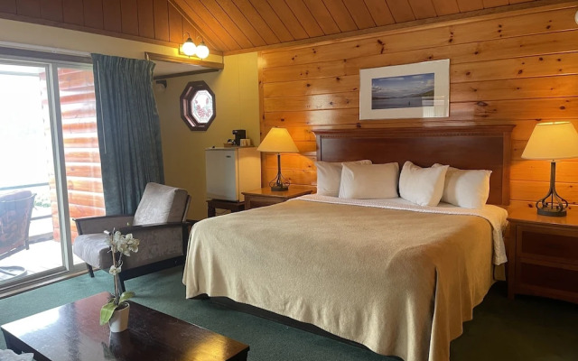 Lake Crest Inn