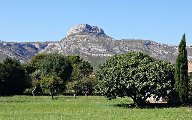 Rare - Escale Bicolore à 16km de Cassis