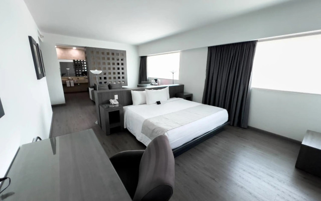 We Hotel Aeropuerto