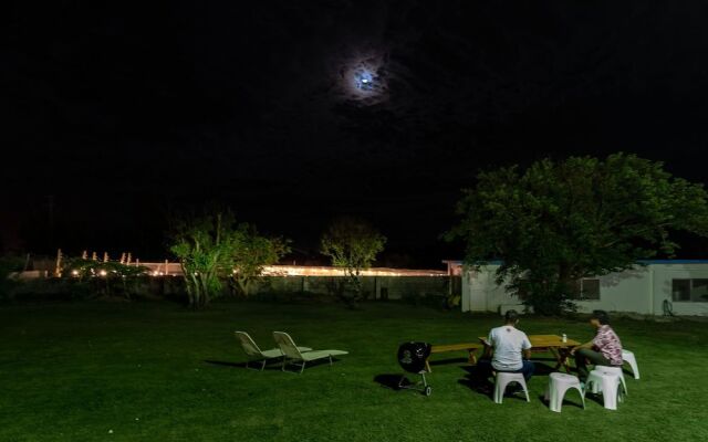 Green Beach Ie Island