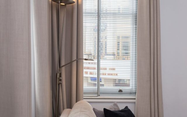 1 Bedroom Flat in Chelsea Sleeps 4