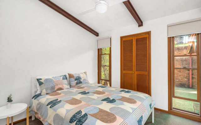 CLOUD NINE Gerringong 4pm Check Out Sundays except Peak season