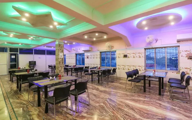 Silver Woods by OYO Rooms