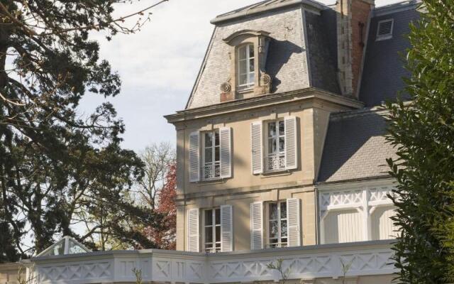 Château La Chenevière