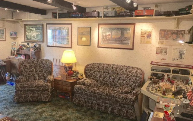 Red Barn Village Bed and Breakfast