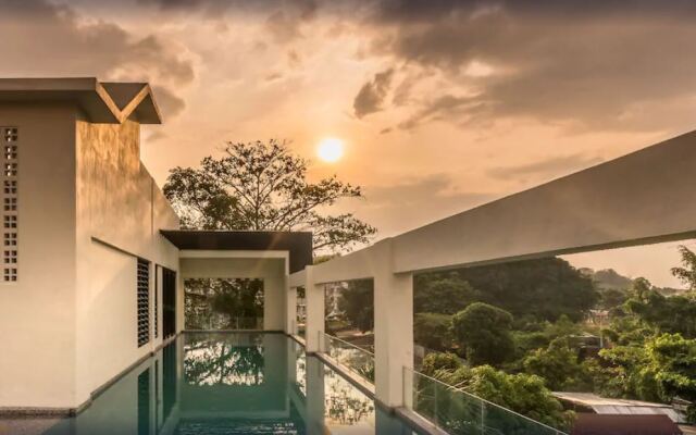 Travellers Planet Hotel & Guest House