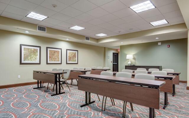 Staybridge Suites St Louis - Westport, an IHG Hotel