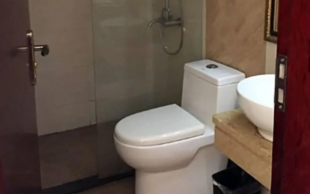 Huayue Business Hotel