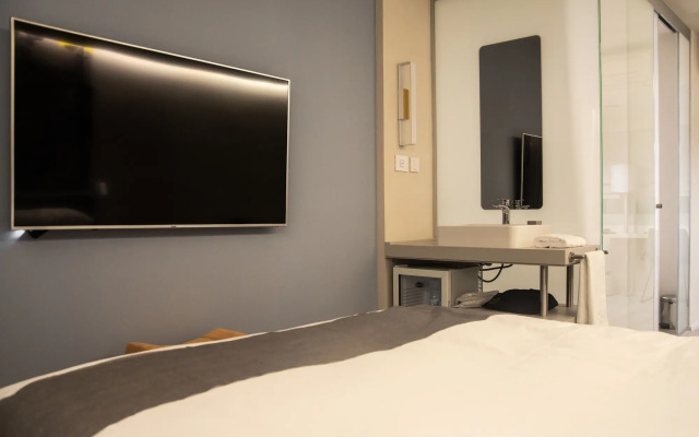 Link hotel & Hub By Dan Hotels