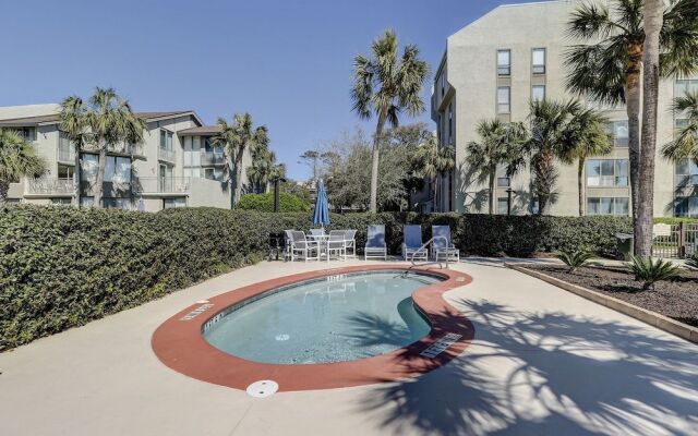 Shorewood 310 by RedAwning