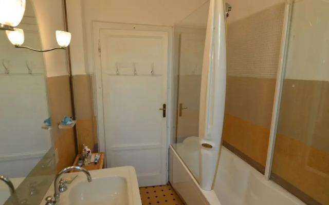 Furry Frinds With Family Home