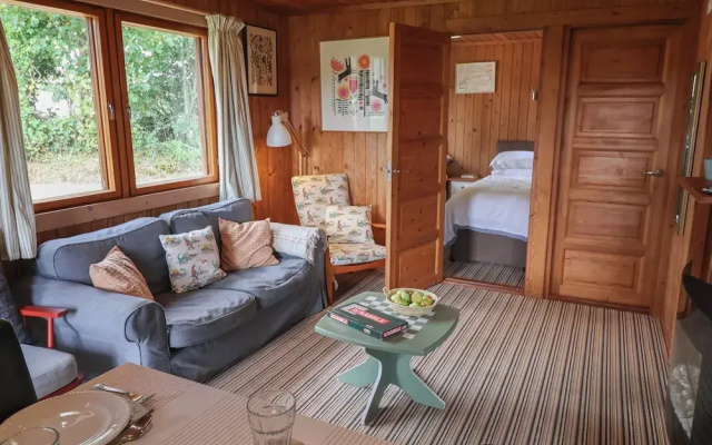 10 Pinewood Retreat
