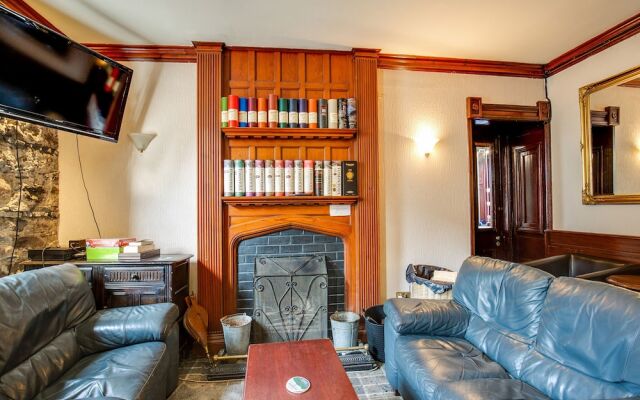 The Richmond Arms Hotel by OYO