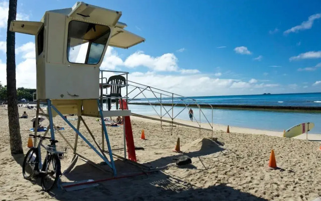 Waikiki Banyan - Ocean View Tower 2 Suite 2904