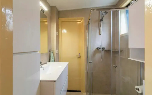 Bungalow Near Sint Maartenszee Beach