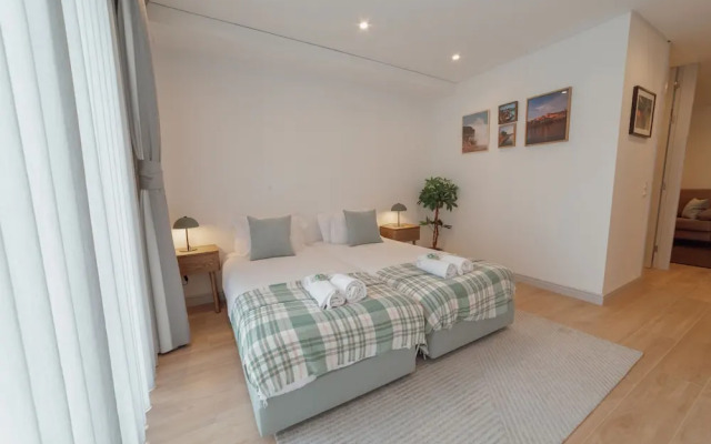 Heart OF Porto Apartment G by Vacationy