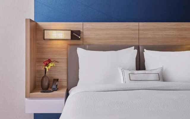 SpringHill Suites by Marriott Chicago Chinatown