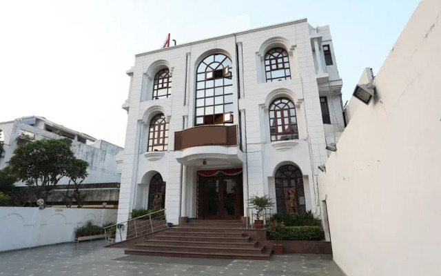 OYO Flagship 11406 Indira Nagar
