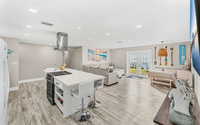 332 Formosa Drive