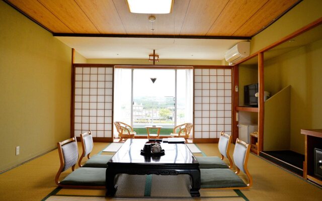 Shirahama Seaside Hotel