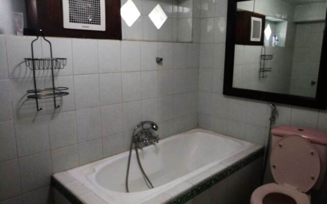 Bunk'd Backpackers Villa - Hostel