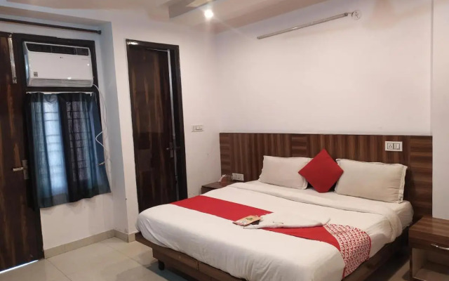 OYO 82741 Mohan Garden Stays