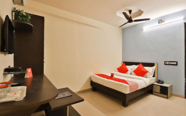 Collection O 8376 Hotel Angel Plaza