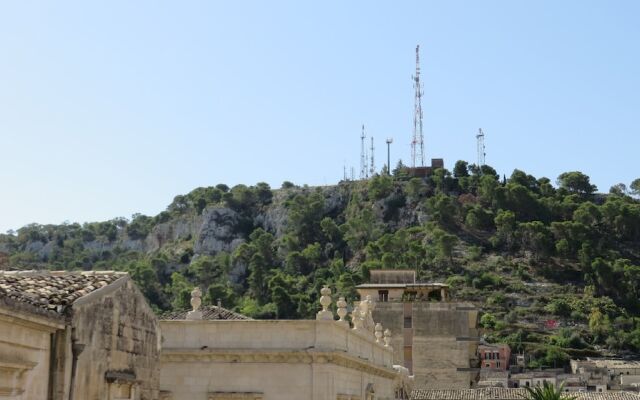 Modica Apartments
