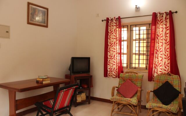 OYO 9277 Studios Near Candolim Beach