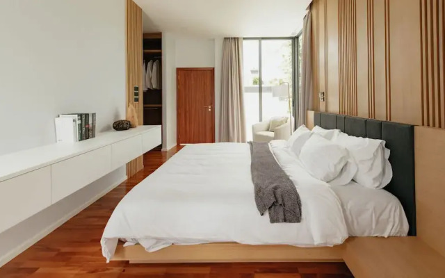 H2 Pool villa