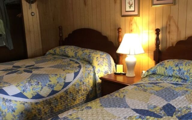 Cave Mountain Motel