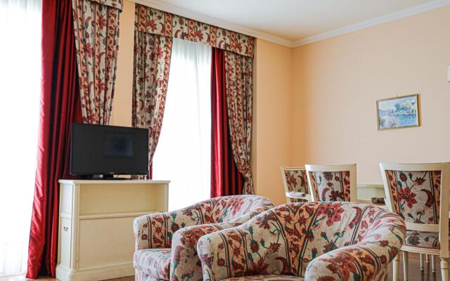 Apartment in Baveno with garage