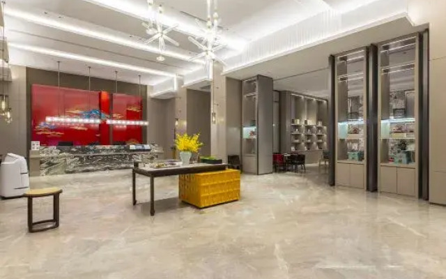 Yicheng Hotel (Luoyang Longmen High-speed Railway Station University Town)