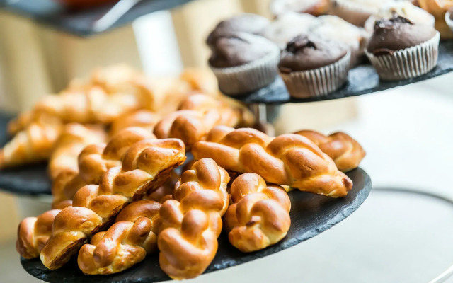 Best Western Plus Lakeside Hotel