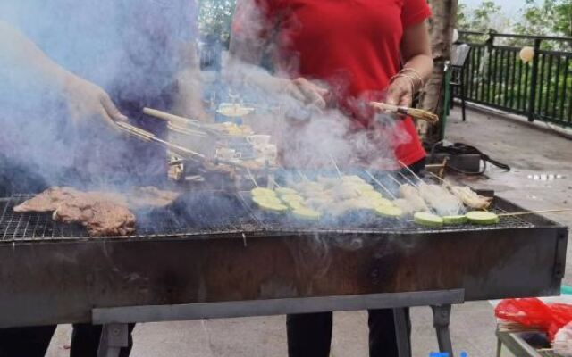 Jinghong Zhiyu Banshan Holiday Villa