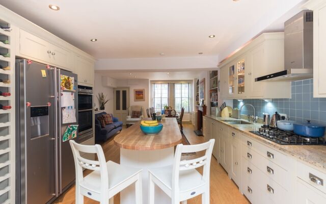 Large Family home in Fulham