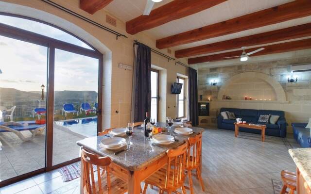 Ta Danjela 4 Bedroom Villa With Private Pool